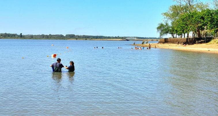Las playas de Federación libres de verdín: Los balnearios de Santa Ana tampoco se ven afectados