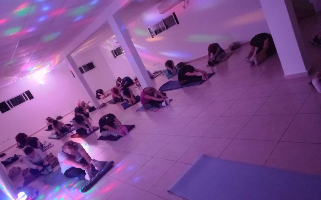 Realizarán un encuentro de yoga gratuito en Villa del Rosario