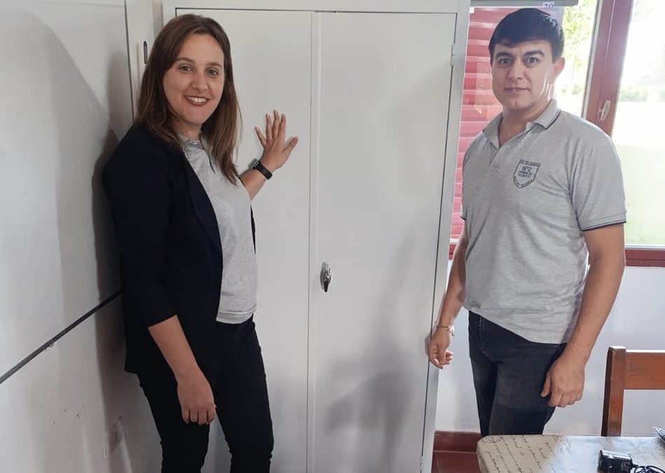 El Municipio entregó mobiliario al Anexo de la Escuela Secundaria «Sandalio Olivetti»