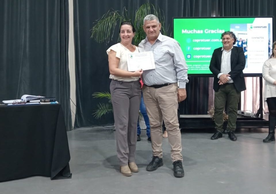 Luis Vago fue distinguido por el Colegio de Profesionales en Turismo como Guía Local para Santa Ana