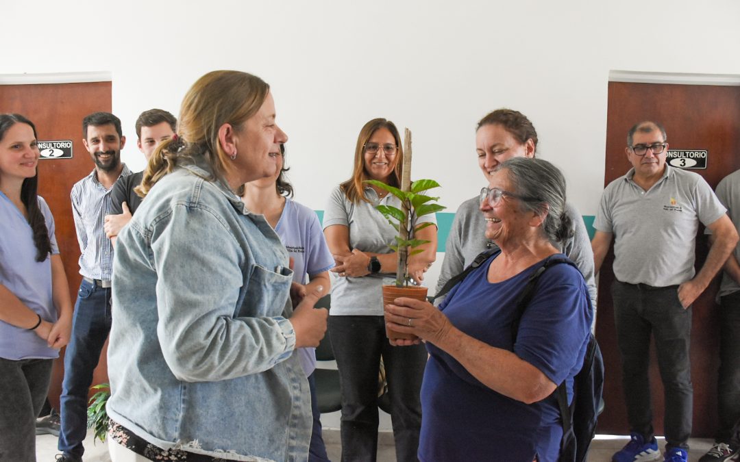 La ministra Berisso visitó el Centro de Rehabilitación de Villa del Rosario: Entregaron herramientas para talleres de capacitación