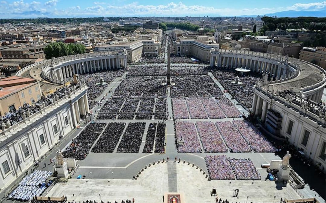 La homilía para despedir a Francisco: “Fue un Papa con el corazón abierto a todos”