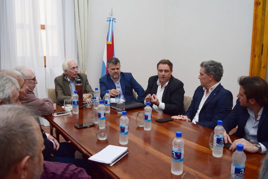 El gobierno provincial se reunió con entidades rurales y hablaron de la mejora de caminos y alivio fiscal