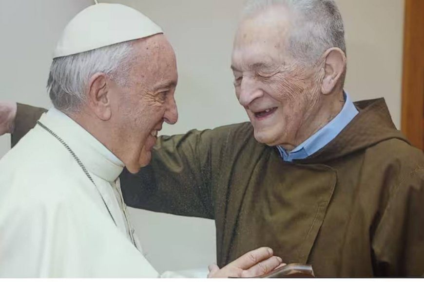 “Clarificaba todas mis dudas”: el sencillo fraile nacido en Federación que confesaba al Papa y, a sus 98 años, sigue trabajando