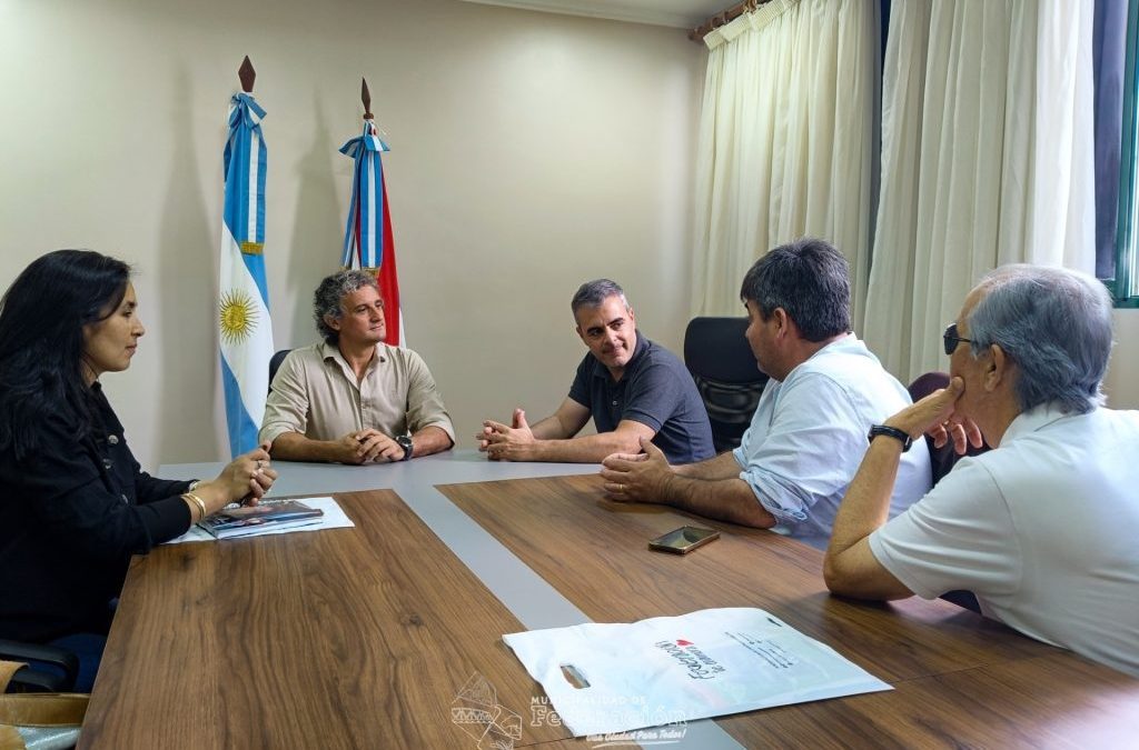 Funcionarios de una ciudad uruguaya visitaron Federación interesados en su modelo turístico