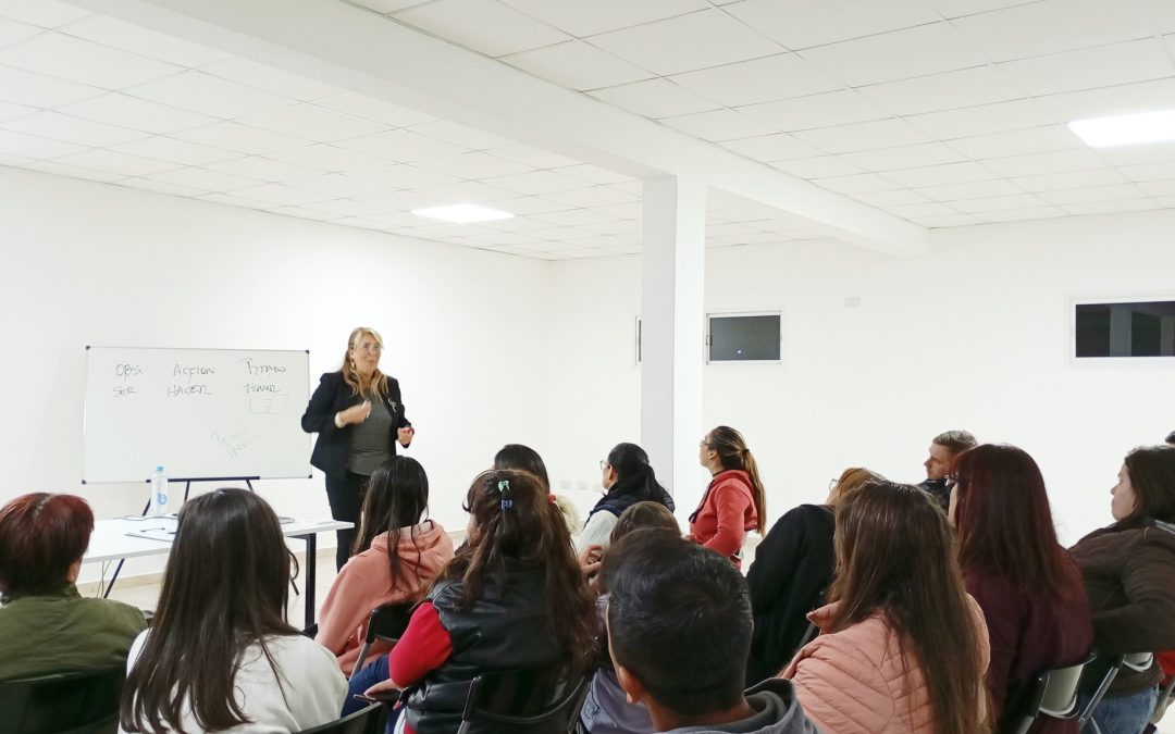 Con buena convocatoria, se desarrolló en Villa del Rosario un Taller de Autoconocimiento