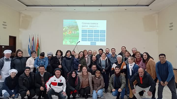 Brindaron una charla sobre chipeado, compostaje y paisajismo en Villa del Rosario