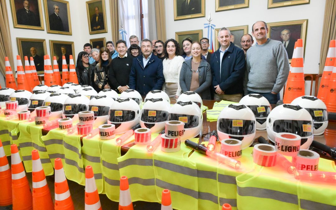 Entregaron herramientas de seguridad vial a localidades entrerrianas: Villa del Rosario es una de las beneficiadas