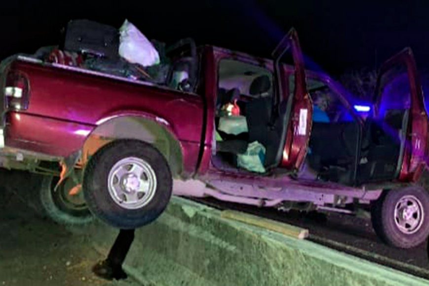 Camioneta despistó en la Autovía 14 y el conductor adujo haber quedado encerrado por una camioneta