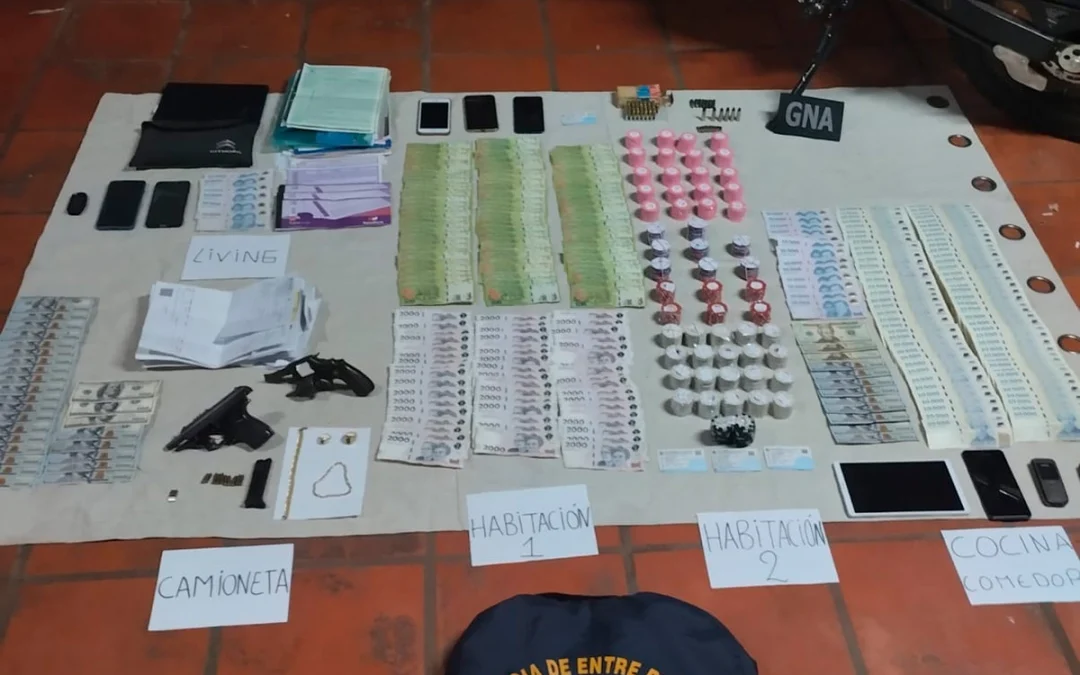 Narcotráfico en el Litoral: incautaron drogas, U$D 14.000, $6 millones y fichas de casino por $3 millones tras allanamientos en Federación y otras ciudades