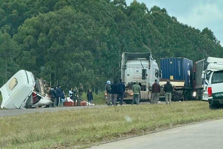 Tres camiones protagonizaron un grave accidente en la Autovía 14: No hubo personas lesionadas