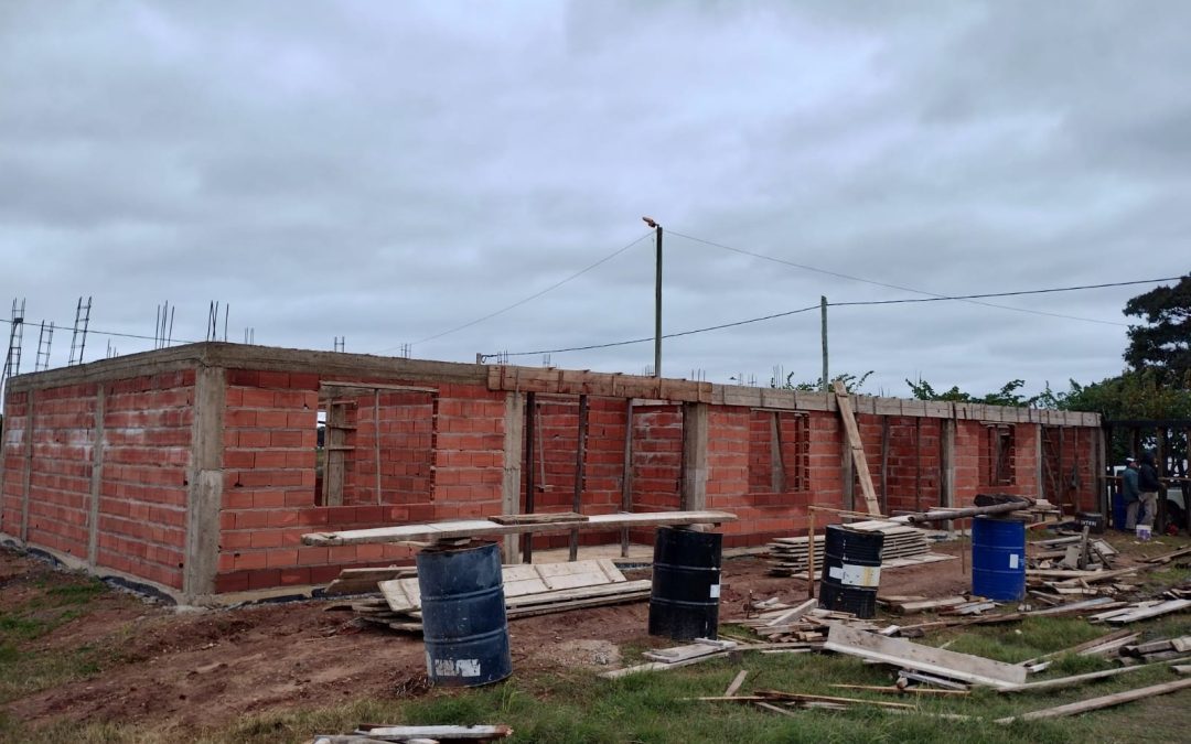 Avanza la construcción de viviendas municipales en Santa Ana: «Tratamos de priorizar lo más urgente», dijo Zanandrea