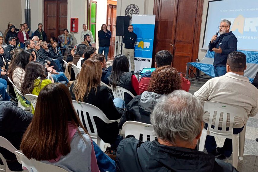 Arévalo y Guzmán encabezarán lista del otro sector del peronismo entrerriano que pide internas