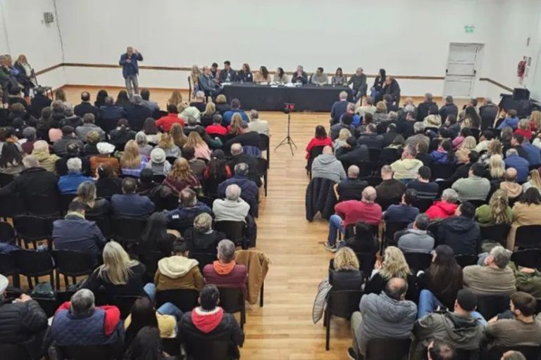 Cusinato es el nuevo presidente del Congreso de la UCR en la provincia: En el encuentro, evitaron tratar la posible alianza con LLA