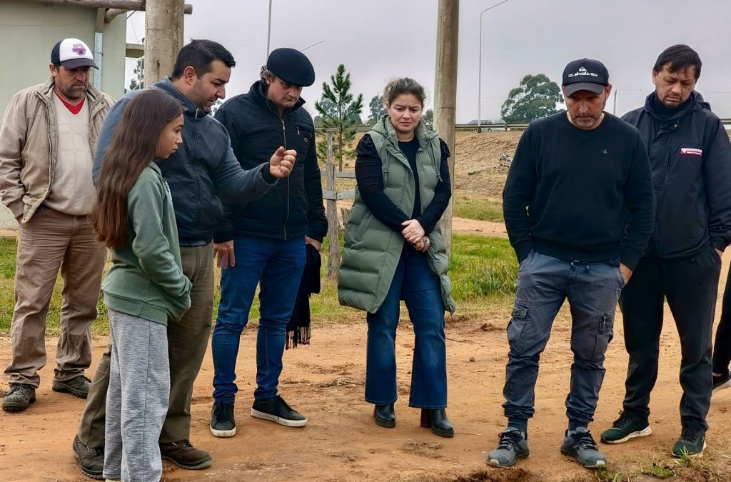 El intendente de Federación visitó barrio Los Lapachos para avanzar en soluciones junto a los vecinos