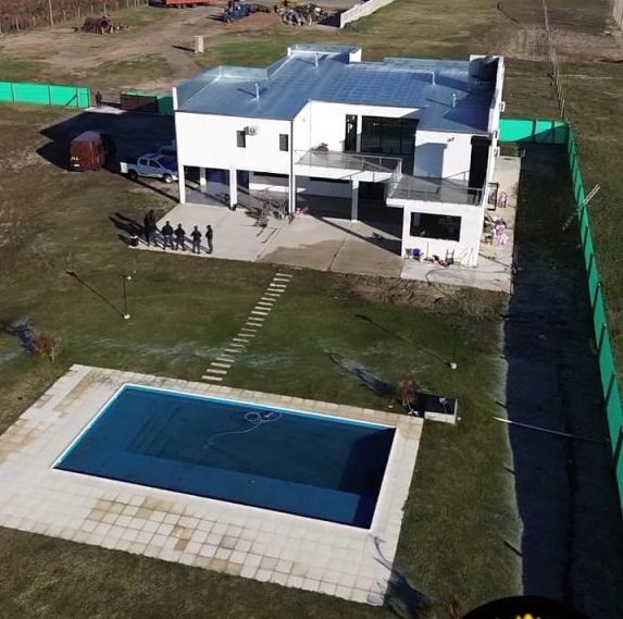 Allanamientos y detenciones en Concordia tras el hallazgo de 12 panes de marihuana: un empresario entre los detenidos