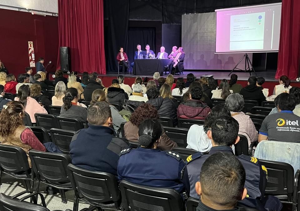 Vanina Perini participó de un conversatorio sobre prevención del suicidio