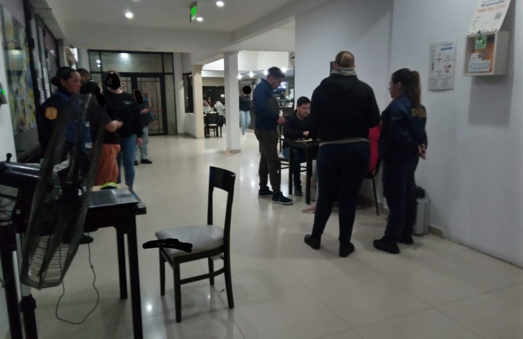 Una mujer oriunda de Corrientes fue detenida tras intento de estafa con billetes falsos en el casino de Federación
