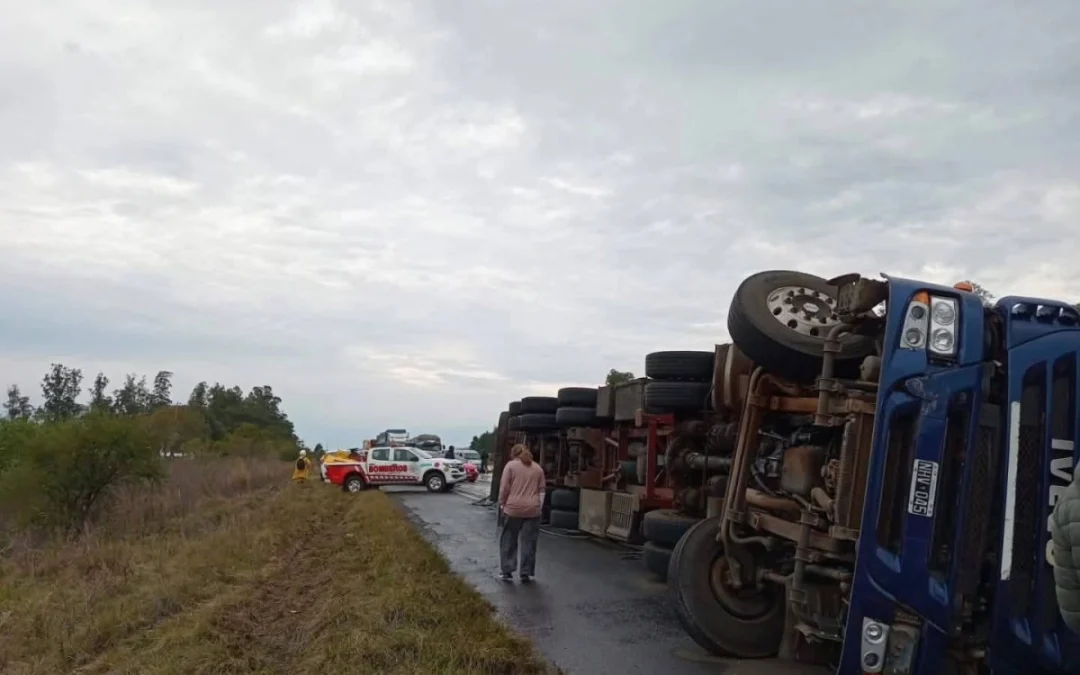 En 12 horas hubo seis despistes y vuelcos en la Autovía 14