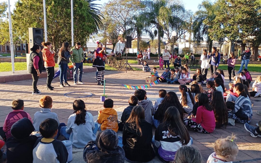 Con un espectáculo circense y juegos, los niños volvieron a celebrar su día en Villa del Rosario