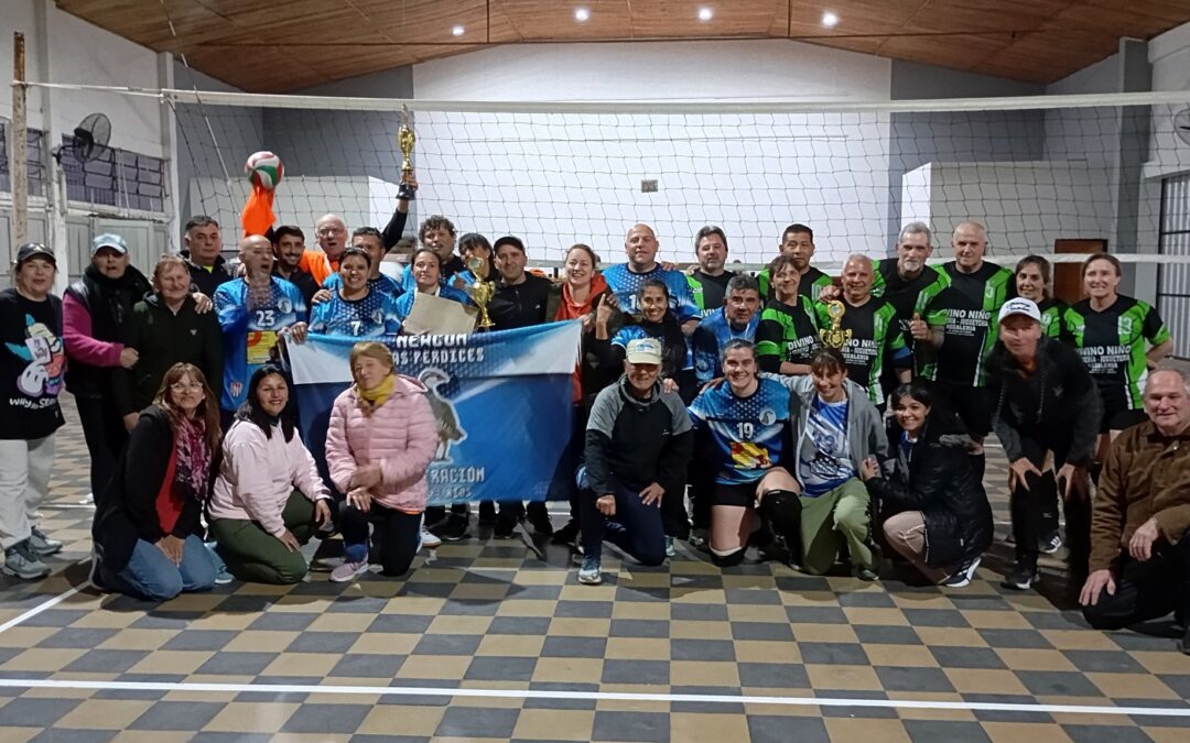 Con equipos de diferentes ciudades, se realizó el Torneo de Newcom Mixto por la Fiesta Provincial de las Mandarinas