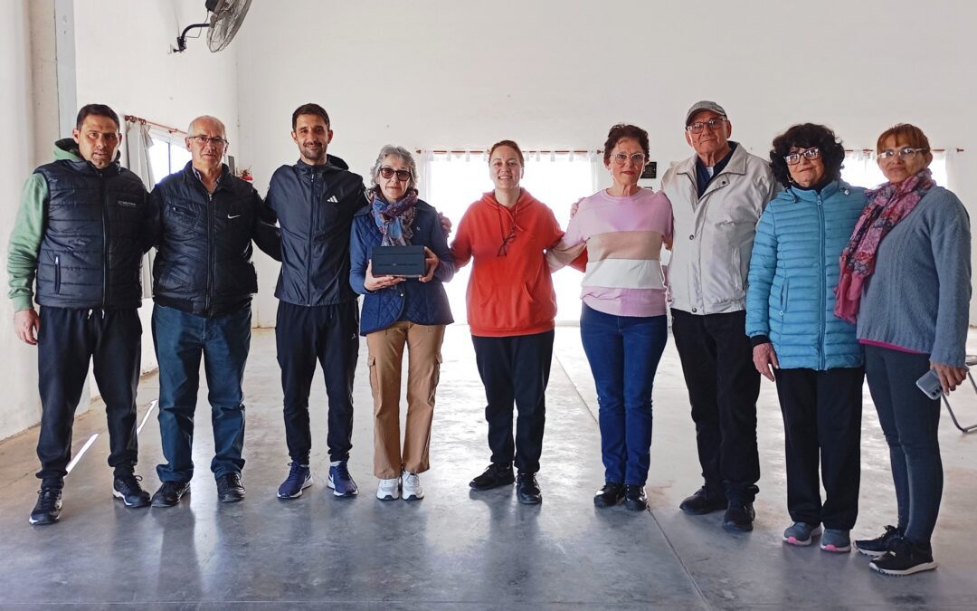 El Municipio entregó un proyector al Centro de Jubilados y Pensionados de Villa del Rosario