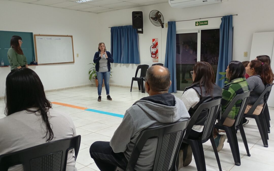 Se realizó en Villa del Rosario el Taller «Desafíos en la crianza de niños y adolescentes»