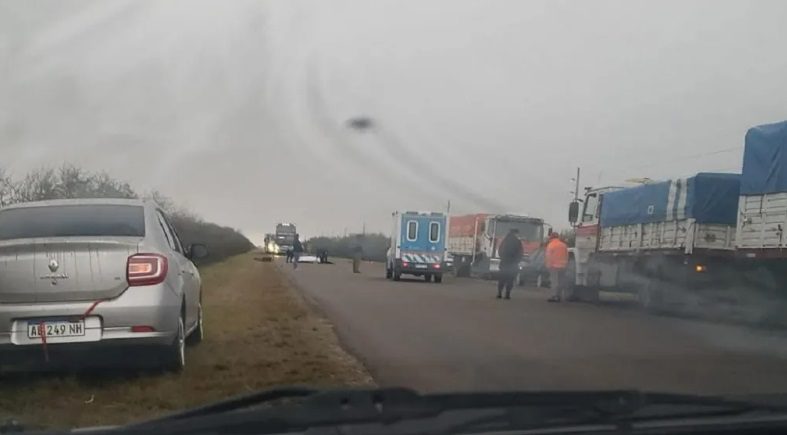 Un motociclista murió al ser embestido por un camión en la ruta provincial 1, en cercanías de Feliciano
