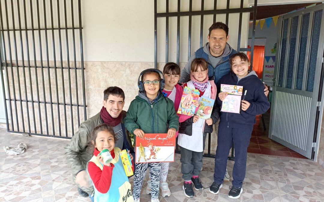 Concejales de Encuentro por Villa del Rosario entregaron útiles escolares a jardines de infantes de la localidad y colonias