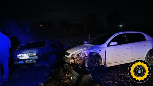 Dos autos chocaron en Chajarí y uno de los conductores se fugó