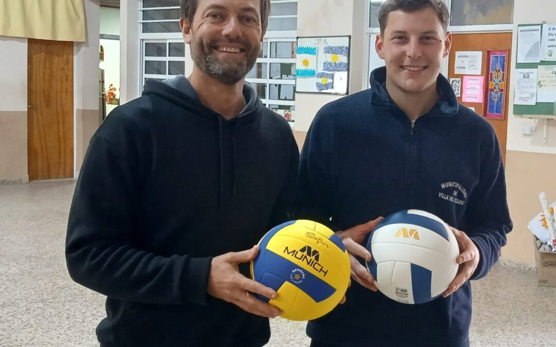 El Municipio entregó pelotas de vóley a la escuela secundaria