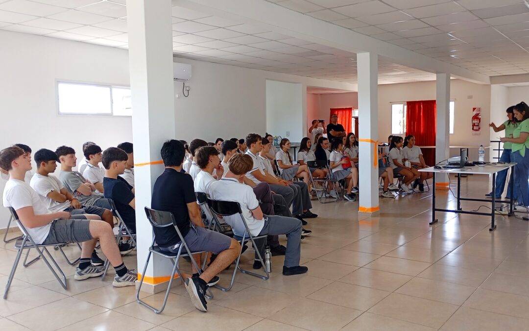 Estudiantes secundarios de Villa del Rosario participaron de un Taller de Prevención y Abordaje de Suicidio