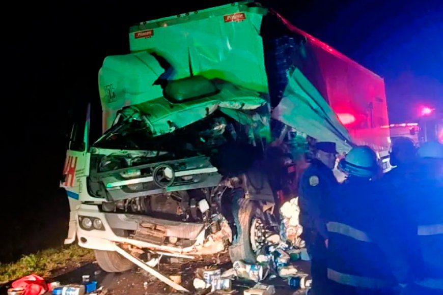 Otro choque trágico entre dos camiones en Entre Ríos: Ocurrió en la Ruta 14 y falleció uno de los choferes