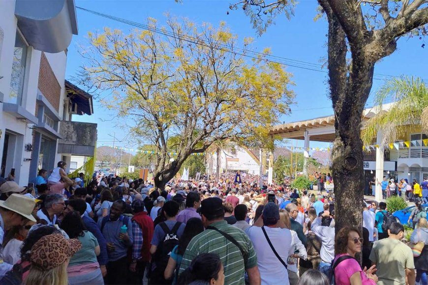 Multitudinaria muestra de fe: Fieles de la diócesis de Concordia celebraron la fiesta patronal en Federación