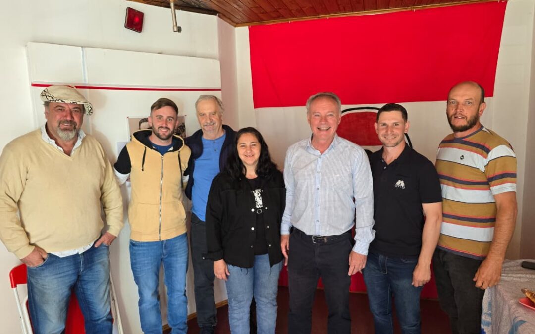 Elecciones 2025: Schneider, candidato a diputado nacional por la Alianza LLA, visitó Villa del Rosario