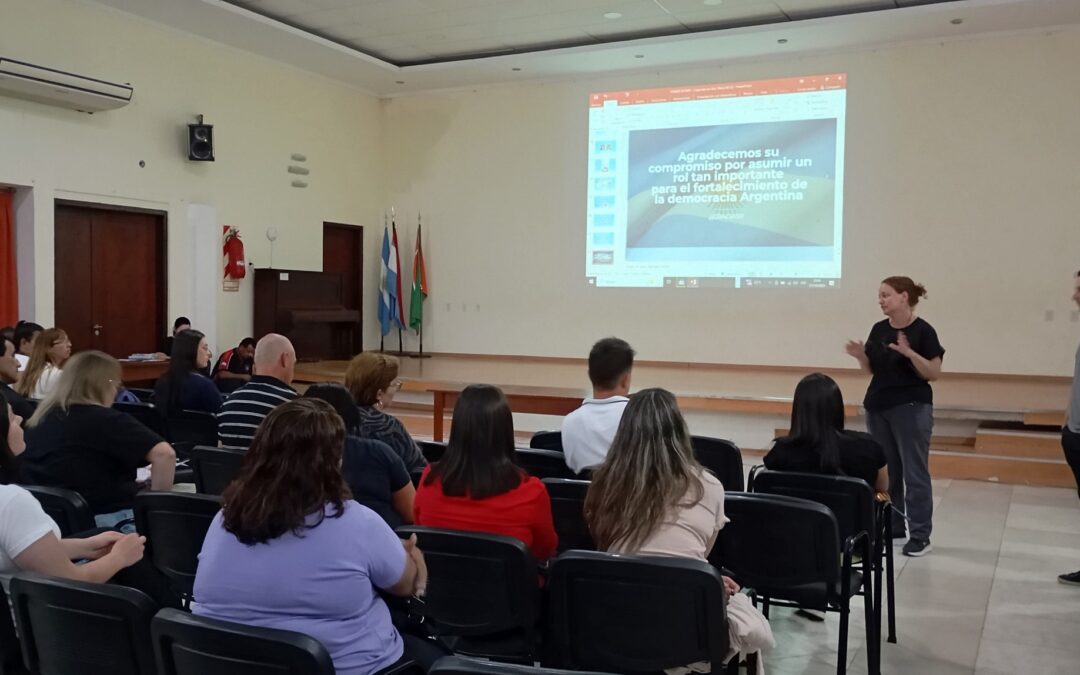 Villa del Rosario: Se realizó la capacitación para autoridades de mesa de las elecciones legislativas nacionales 2025