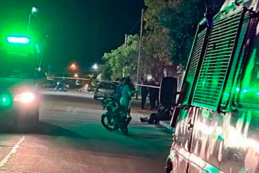 Habría robado una moto y huyó: Poco después, murió chocado por un joven