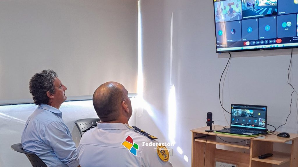 Tras gestiones del intendente Bravo, Federación recibirá un nuevo móvil policial