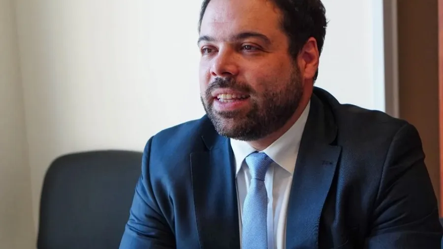 Conflicto en puerta: “Hay que empezar a charlar la edad jubilatoria”, dijo el ministro Troncoso