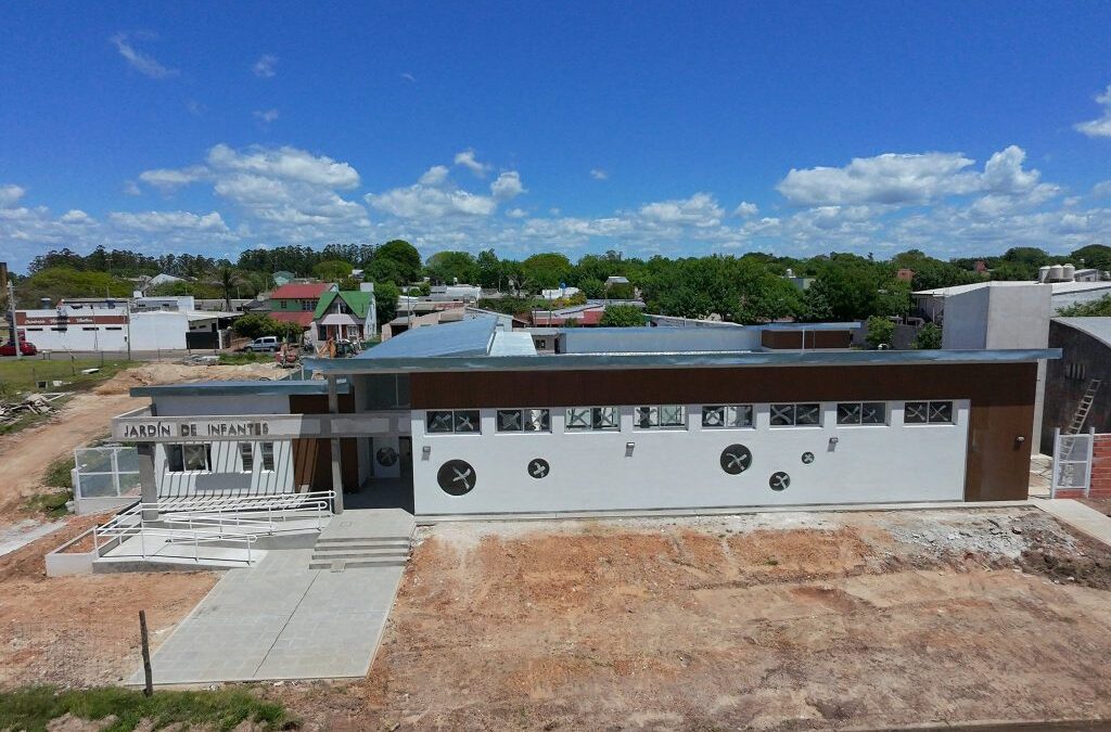 Bravo mostró el avance de obras en la nueva UENI que tendrá Federación