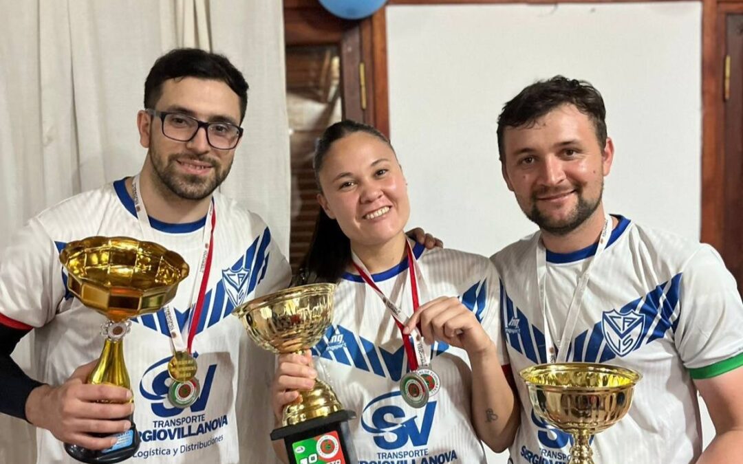 𝗝𝗼́𝘃𝗲𝗻𝗲𝘀 𝗱𝗲 𝗩𝗶𝗹𝗹𝗮 𝗱𝗲𝗹 𝗥𝗼𝘀𝗮𝗿𝗶𝗼 𝘀𝗲 𝗰𝗼𝗻𝘀𝗮𝗴𝗿𝗮𝗿𝗼𝗻 𝗰𝗮𝗺𝗽𝗲𝗼𝗻𝗲𝘀 𝗲𝗻 𝗹𝗮 𝗟𝗶𝗴𝗮 𝗥𝗲𝗴𝗶𝗼𝗻𝗮𝗹 𝗱𝗲 𝗧𝗰𝗵𝗼𝘂𝗸𝗯𝗮𝗹𝗹