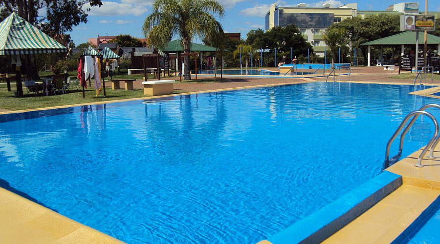 Está grave el niño rescatado inconsciente de una pileta en el complejo termal de Federación: el parte médico