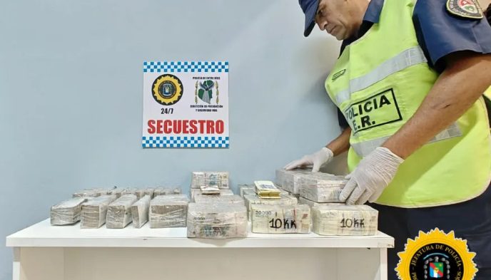 Paso Cerrito: Hallan más de $243 millones ocultos en un “doble fondo” de un auto durante un control cerca de Chajarí