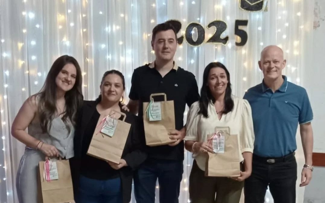 Se realizó el cierre de Talleres Municipales 2025 en Santa Ana