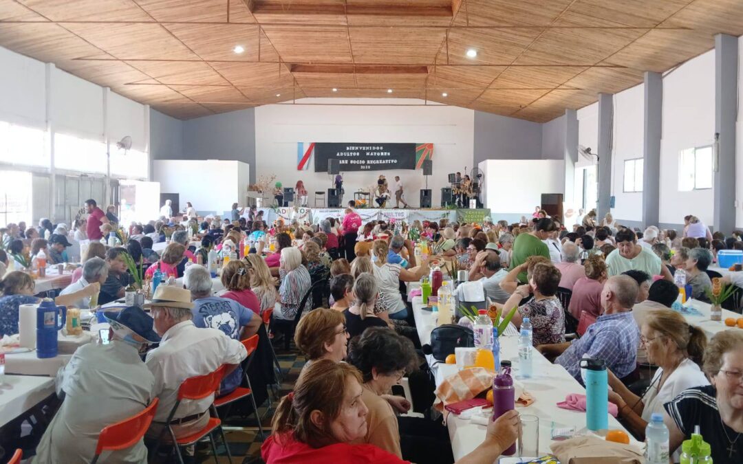 Perini entregó aporte económico al Centro de Jubilados y Pensionados durante el Cierre Socio Recreativo de Adultos Mayores