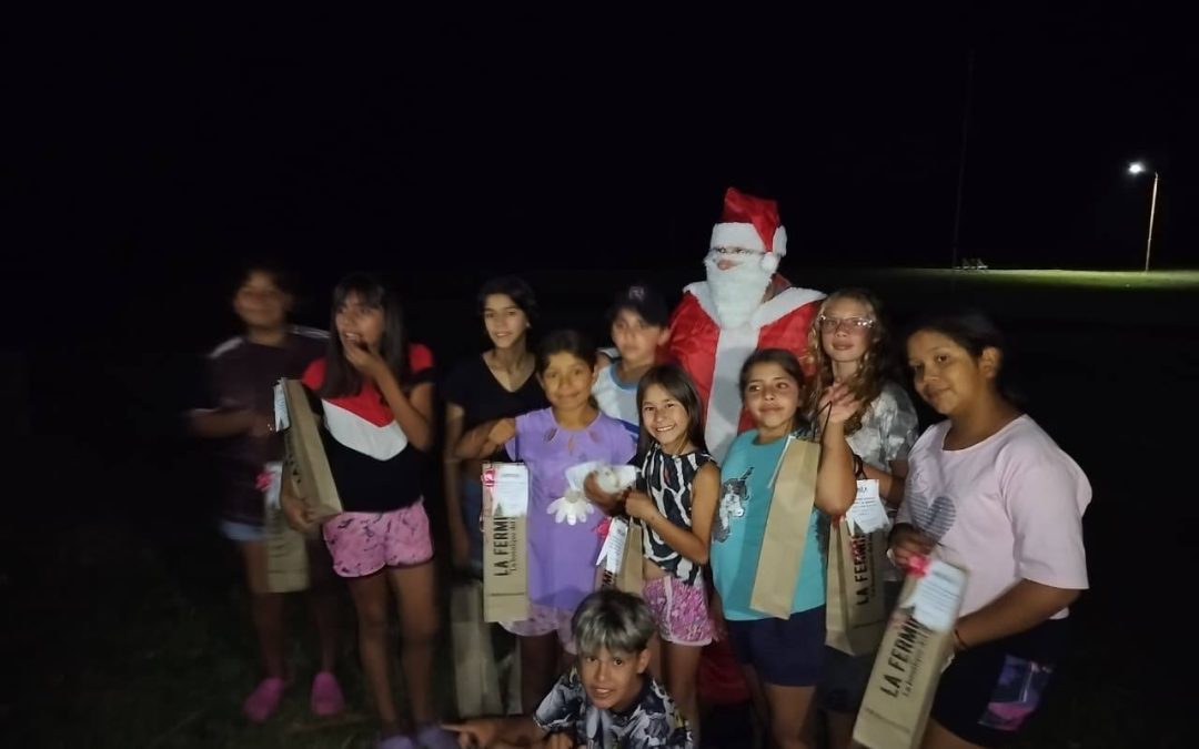 Niños del Centro de Día de Villa del Rosario cerraron el año con un encuentro en el camping de Chajarí