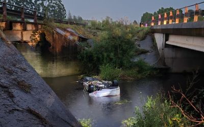 Autovía 14: Un auto despistó y cayó desde un puente a un arroyo cerca de Mocoretá