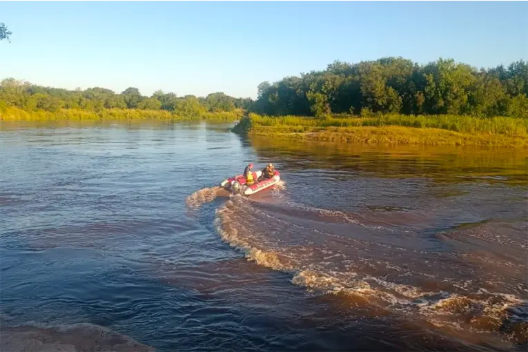 Continúa la búsqueda de dos hombres ahogados en el río Gualeguay