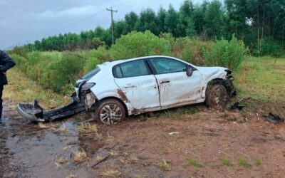 Una familia con dos niños resultó lesionada tras despiste en la Autovía Artigas