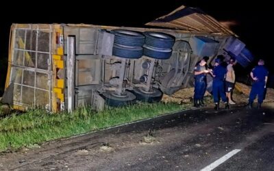 Tras choque, un conductor se disparó en la cabeza y fue trasladado al hospital